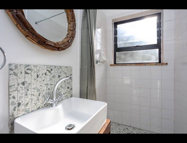 1 BEDROOM FLAT TO LET IN CLAREMONT